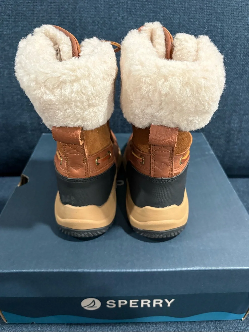 NIB- Women’s Sperry Dakota Mid Winter Boot, Leather, Waterproof, Size 5